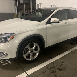 2018 Mercedes Benz gla 250! 14,500 obo!