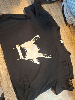 Cut off tshirt size medium