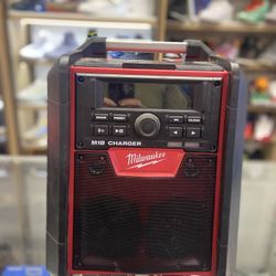 Milwaukee M18 Bluetooth Work Speaker Corded+ Battery Powered 