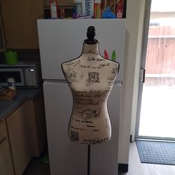 Sewing mannequin