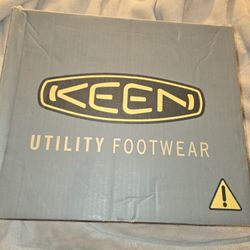NEW PAIR OF KEEN 13EE WORK BOOTS 
