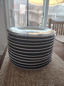(12) 9" Pfaltzgraff plates