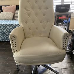 High Back Swivel Leather Executive Chair 