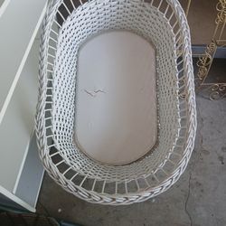 Wicker Bassinet 