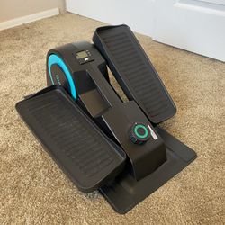 Cubii JR1 Under Desk Elliptical 