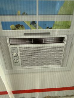 TCL H5W33M 150 Sq. Ft. 5,000 BTU Window Air Conditioner with Mechanical Controls