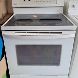 LG Electric Stove – Convection Oven – Digital Controls
