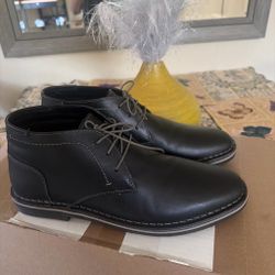Black Leather Chukka Boots sz 9.5