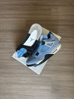 Air Jordan 4 University Blue