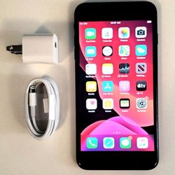 iPhone 7 Plus - UNLOCKED - Like New 
