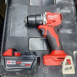 Milwaukee Hammer Drill & Batery