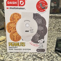 Peanuts Dash Waffle Maker 
