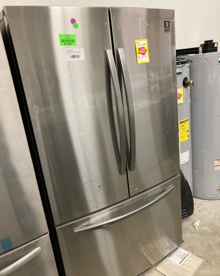 SAMSUNG RF28TSR 28.2 cu. ft. French Door Refrigerator C4