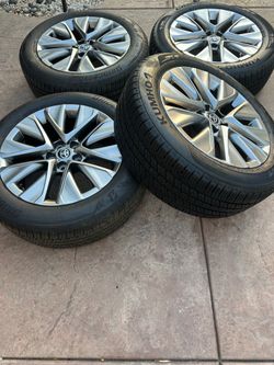 Toyota RAV4 / Highlander wheels and tires