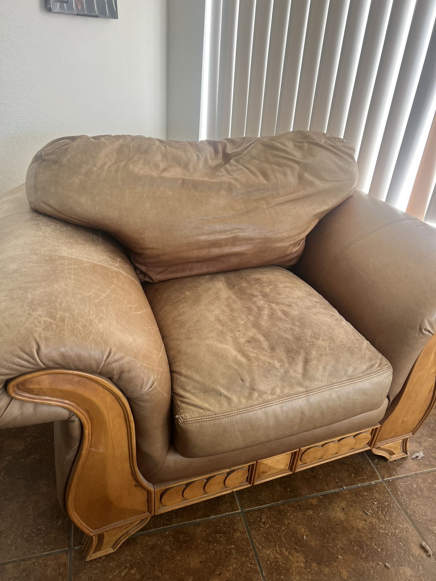 Very Loved, Genuine Leather Sofa Set  (3 Piece) 