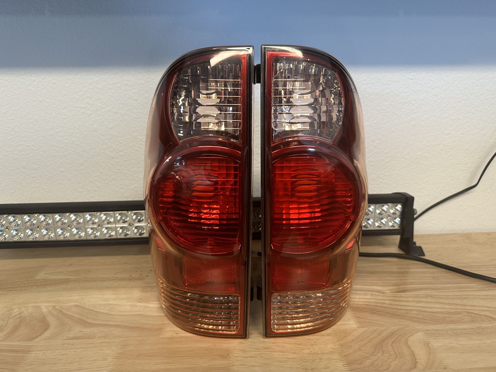 Toyota Tacoma (Gen 2) OEM Taillights