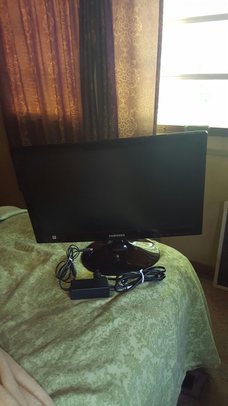 Samsung LED, S20D300H, 20 inch Monitor
