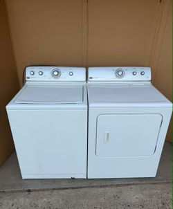 Maytag Washer And Electric Dryer Laundry Set