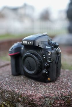Nikon D800 DSLR Camera (Body Only)
