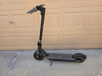Segway Ninebot KickScooter Max G30