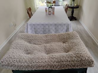 Like new ultra soft pet bed