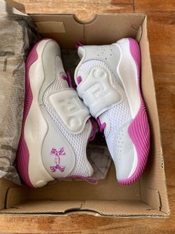 Under Armour Shoes Size 5
