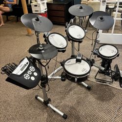 Roland-TD 6V -drums -Great Condition 