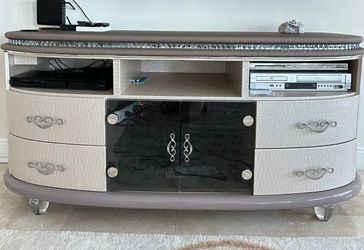 Glam Vintage-Style TV Stand / Entertainment Center – Beautiful Statement Piece. PICKUP ONLY – NO SHIPPING