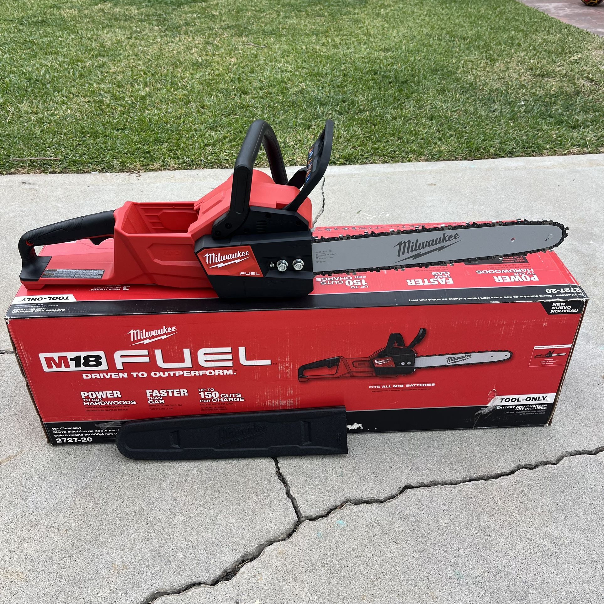 Milwaukee M18 FUEL 16 in. 18V Lithium-Ion Brushless Battery Chainsaw (Tool-Only)