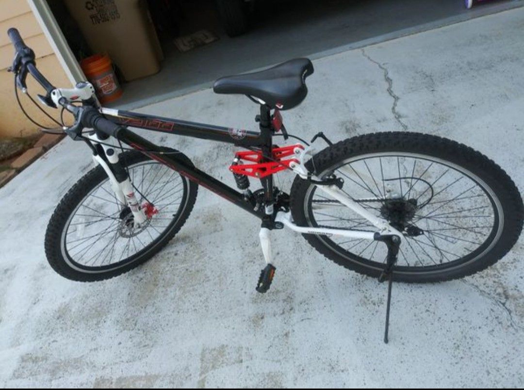 Deal on bikes for sale! Must sale this weekend!