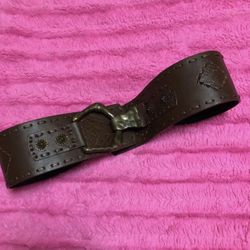 Chico’s Size Medium Genuine Leather Adjustable Belt