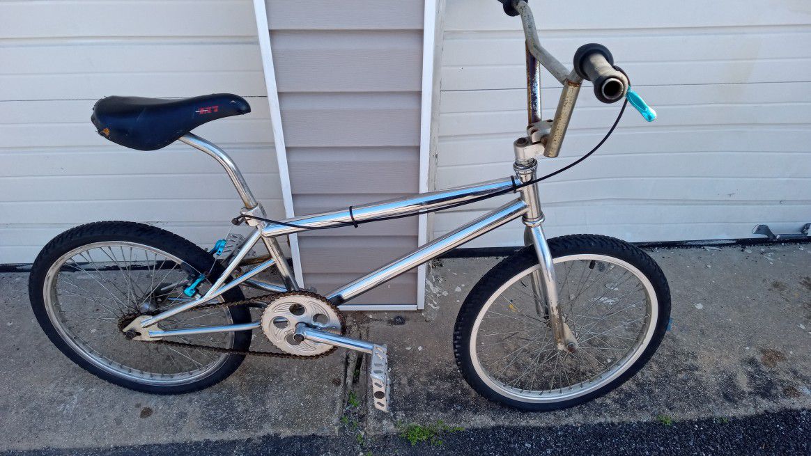 OLD SCHOOL BMX WITH HIGH END PARTS