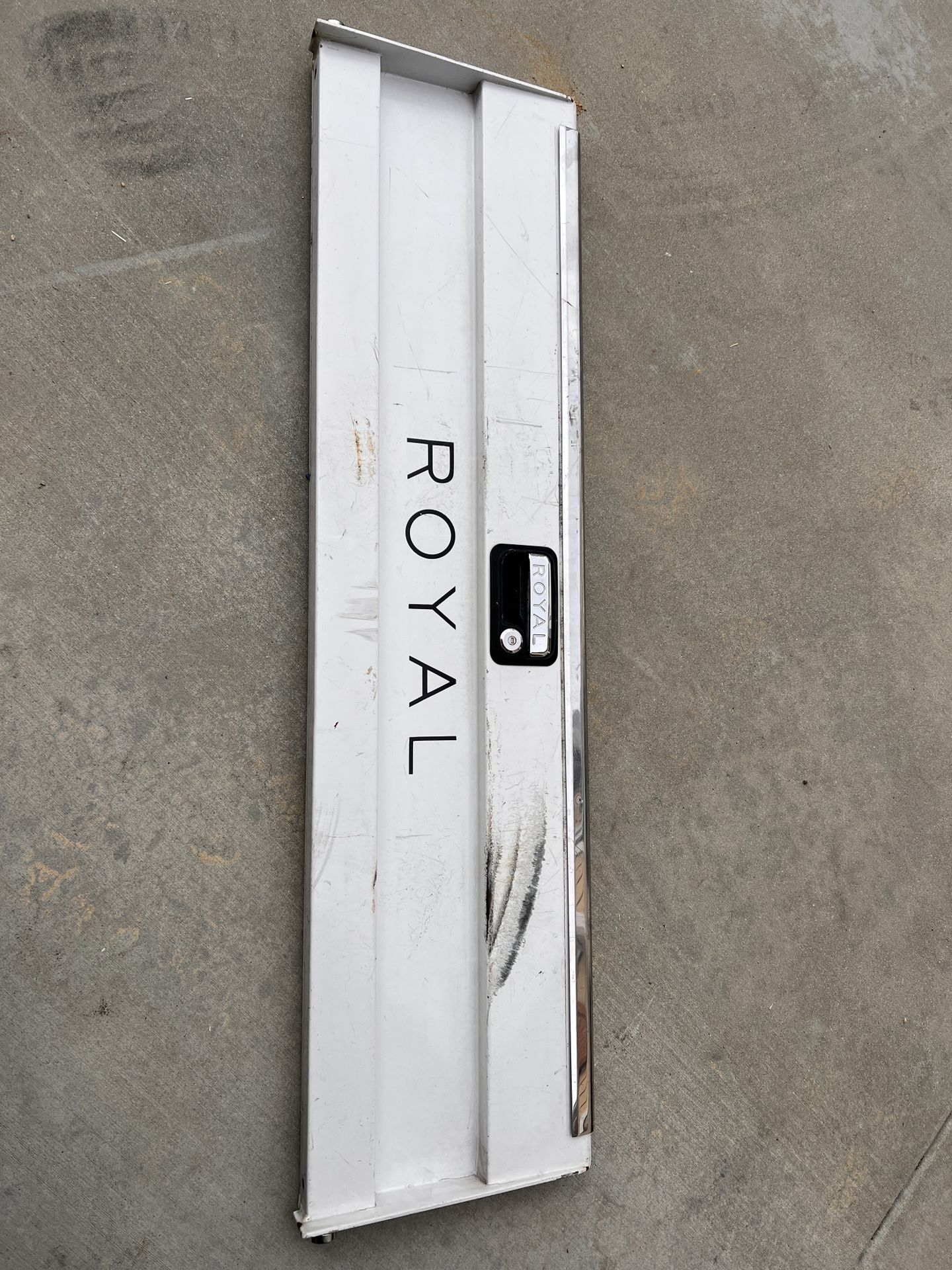 Royal Truck Body Tailgate