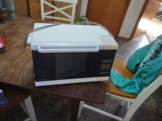 Sharp Vintage Hot Stuff Browning Microwave R-4980W 1987
