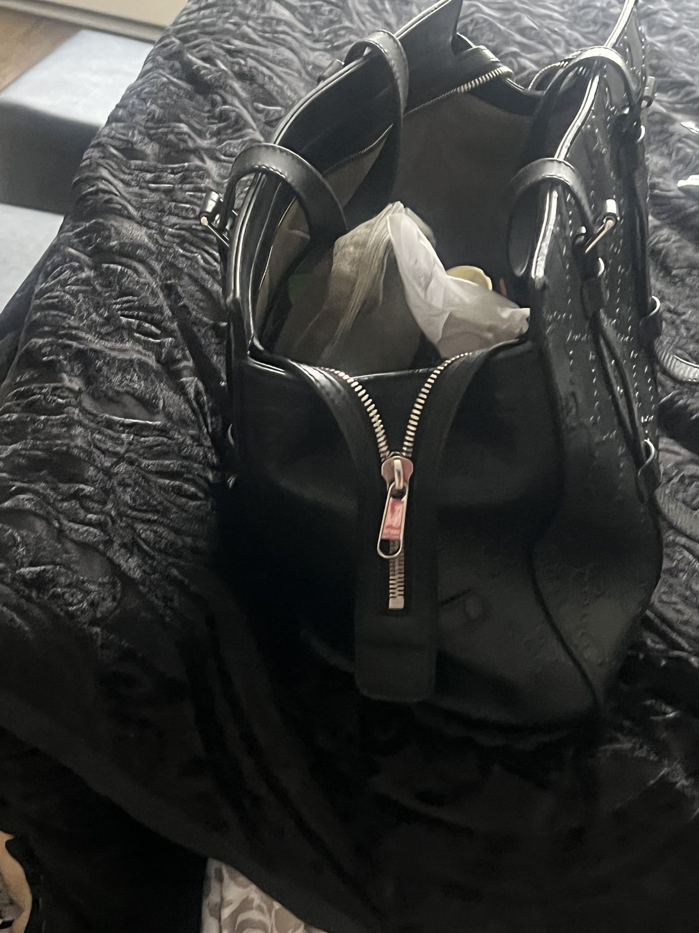 5 silk Gucci Dust Bags for Sale in Philadelphia, PA - OfferUp