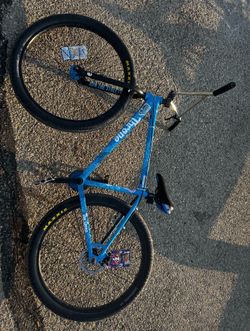 Cookies throne bike