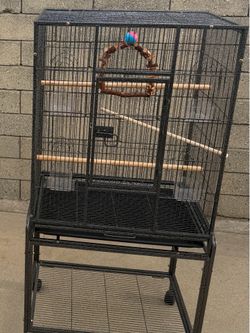 Birdcage. Medium size. Used for one week.