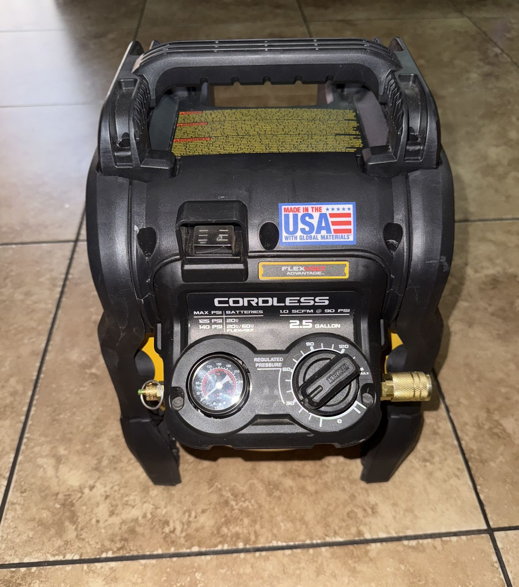 DEWALT 2.5 Gal. 140 psi Portable 20V Cordless Air Compressor with FLEXVOLT Advantage (Tool Only)