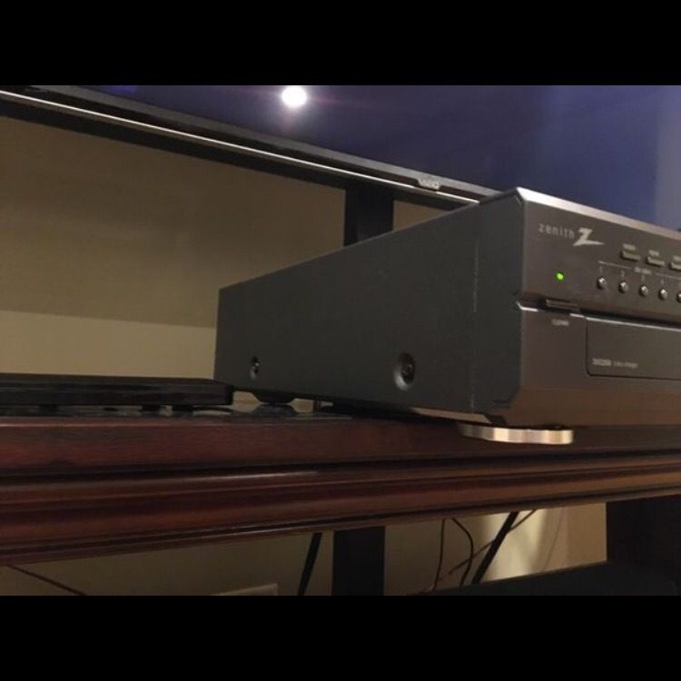 Zenith 5 Disc DVD/ Receiver