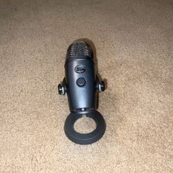 Logitech Blue Yeti Nano USB Microphone (USB Included)