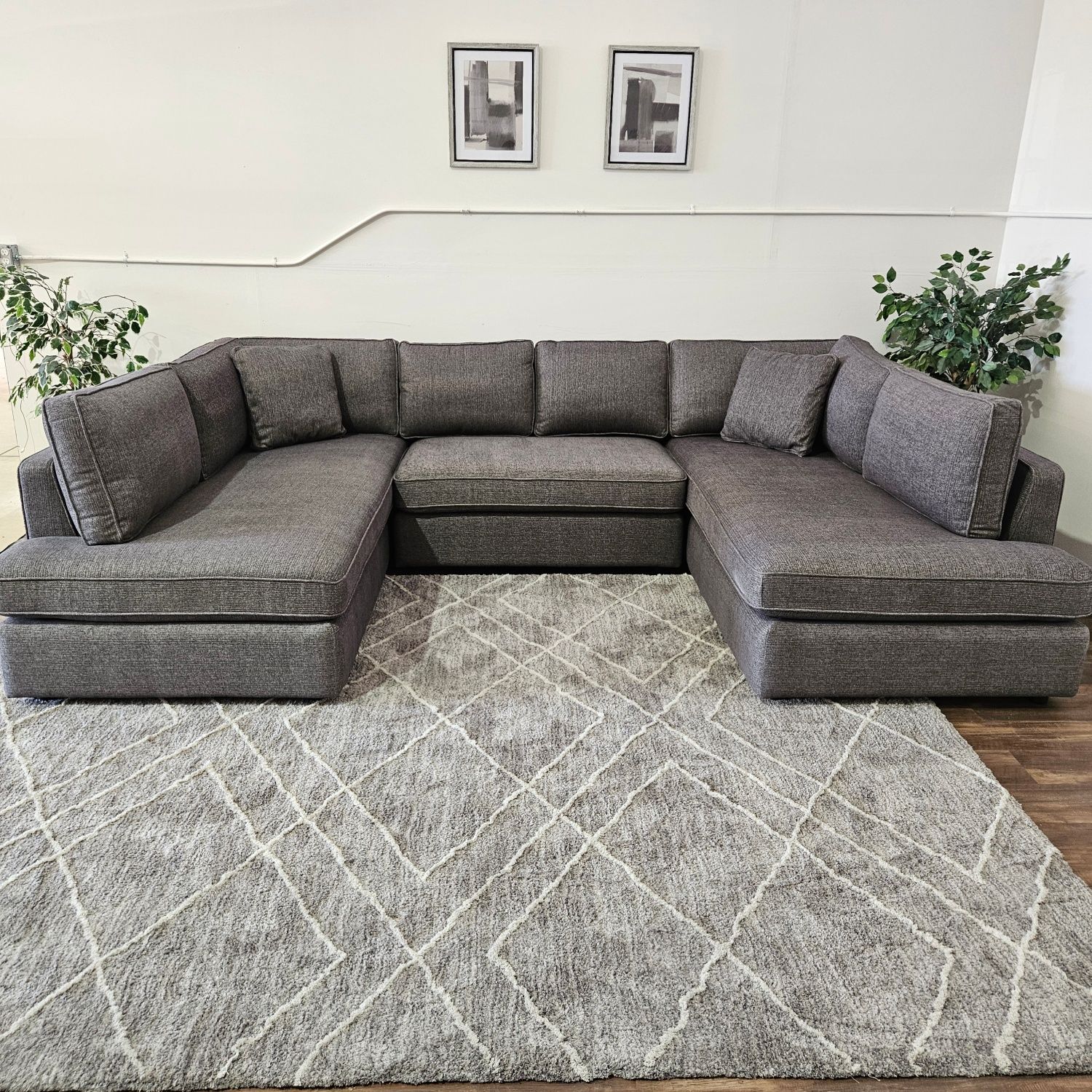 Interior Define U Shape Sectional with Chaise - FREE DELIVERY