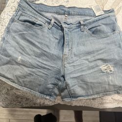 Women Levi Shorts 