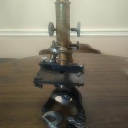 Vintage 1930's Microscope 