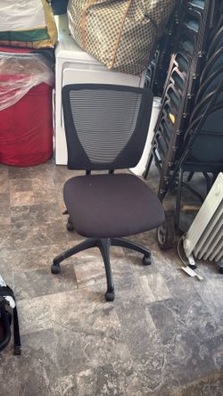Black Modern Office Swivel Chair