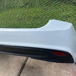 2016 2023 Chevy malibu rear bumper used good Condition complete 