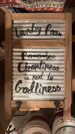 Laundry room sign