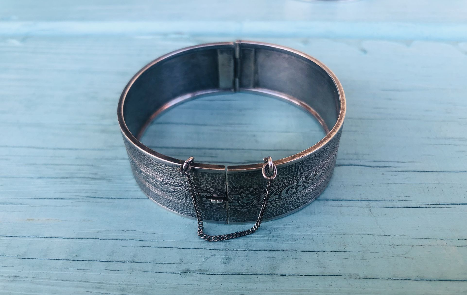 Beautiful Vintage/Antique STERLING Silver Thick-Heavy Open Hinge Bangle Bracelet 7.5” GC 37.5 Grams