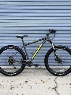 Cannondale Cujo Fat Tire Mountain Bike 27.5”