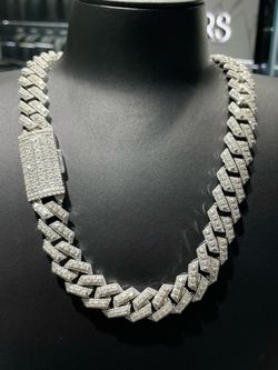 Crazy VVS 18mm Baguette Moissanite Cuban Chain 22 inch