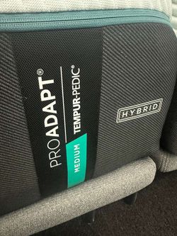 Tempur-Pedic ProAdapt Medium Hybrid King